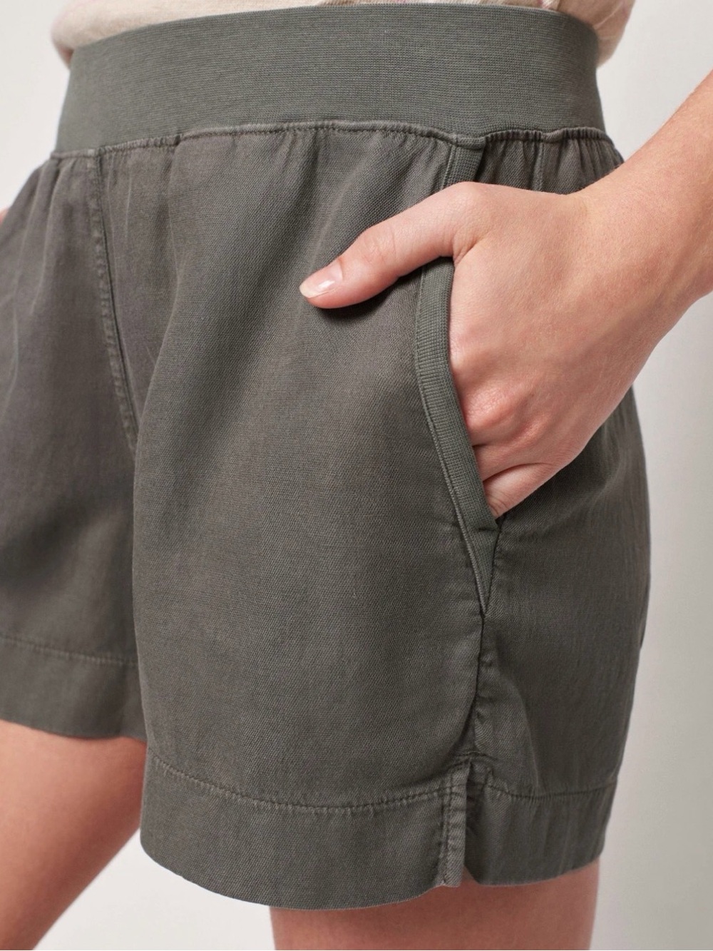 Faherty Arlie Day™ Short 4” Surplus Green Linen Tencel Blend Size Large